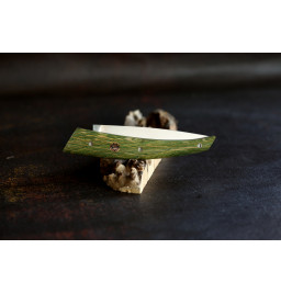 Couteau l'Orque chêne stabilisé vert avec rivets