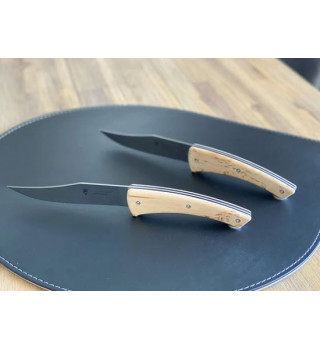 Grand couteau à fromage Bouleau nain platines noires avec socle